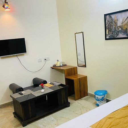 Shankar Vilaas -A Boutique Stay Forigners Choice Near Ghats And Temples Варанаси Экстерьер фото