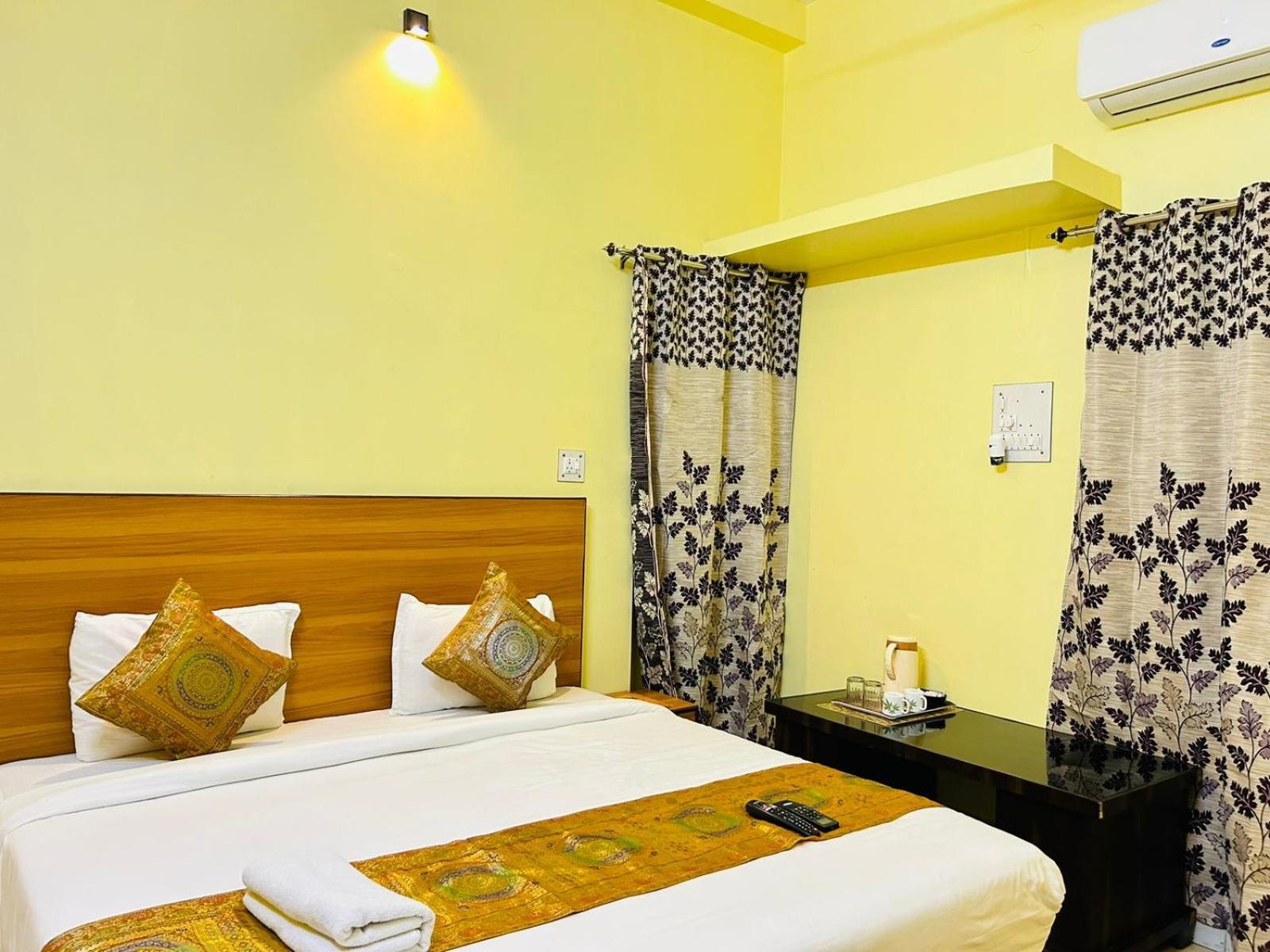 Shankar Vilaas -A Boutique Stay Forigners Choice Near Ghats And Temples Варанаси Экстерьер фото