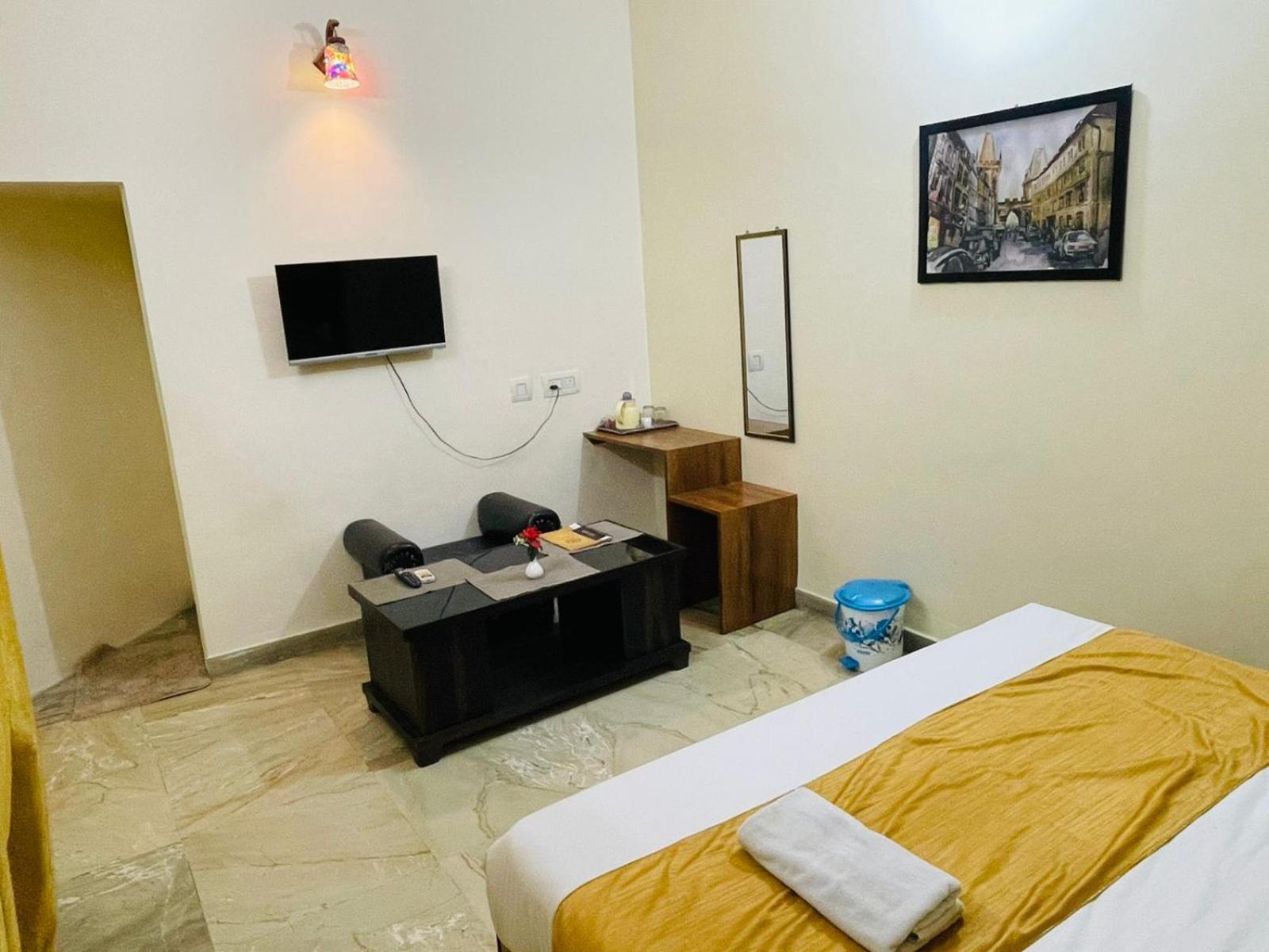 Shankar Vilaas -A Boutique Stay Forigners Choice Near Ghats And Temples Варанаси Экстерьер фото