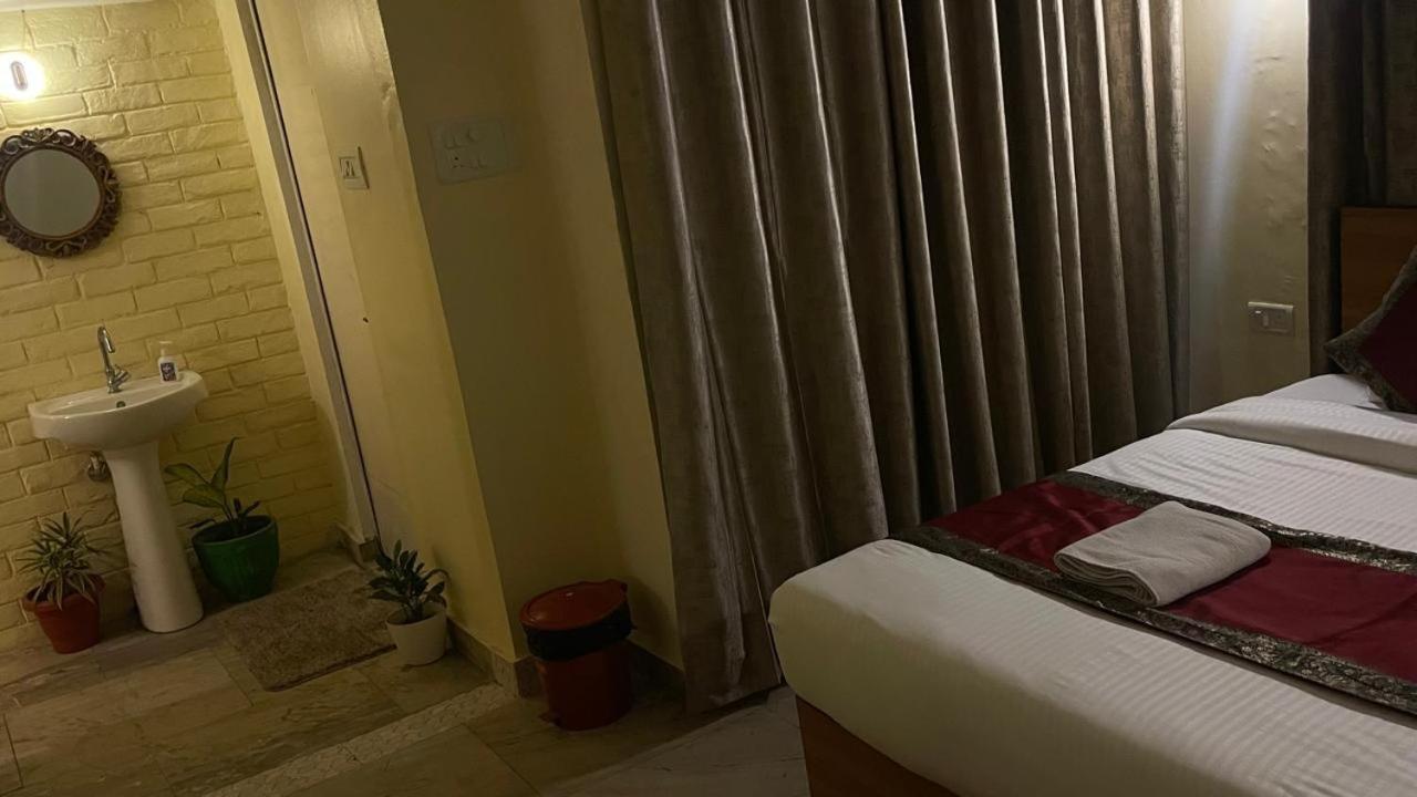 Shankar Vilaas -A Boutique Stay Forigners Choice Near Ghats And Temples Варанаси Экстерьер фото