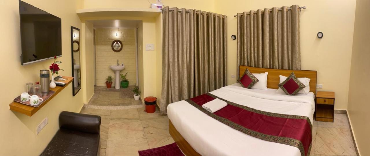 Shankar Vilaas -A Boutique Stay Forigners Choice Near Ghats And Temples Варанаси Экстерьер фото